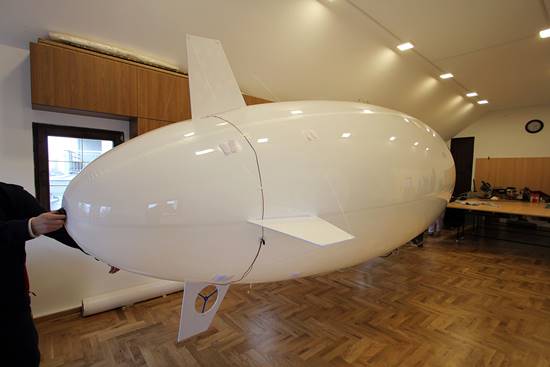 6-m-rc-blimp-zeppelin